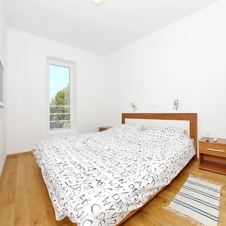 Apartment Moli Bibinje