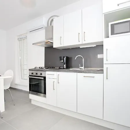 Apartment Moli Bibinje