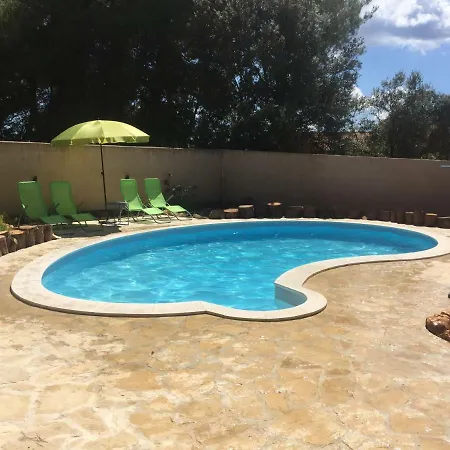 Moli Apartment